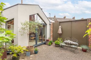 Photo 5- click for photo gallery